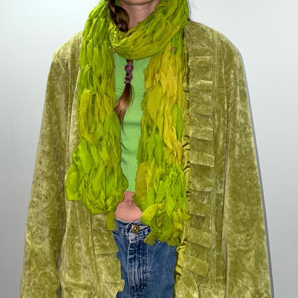 100% Silk Arm Knit Chunky Scarf/ Hand knit accessory/ silk scarf/ Hand knit - Picture 5 of 6